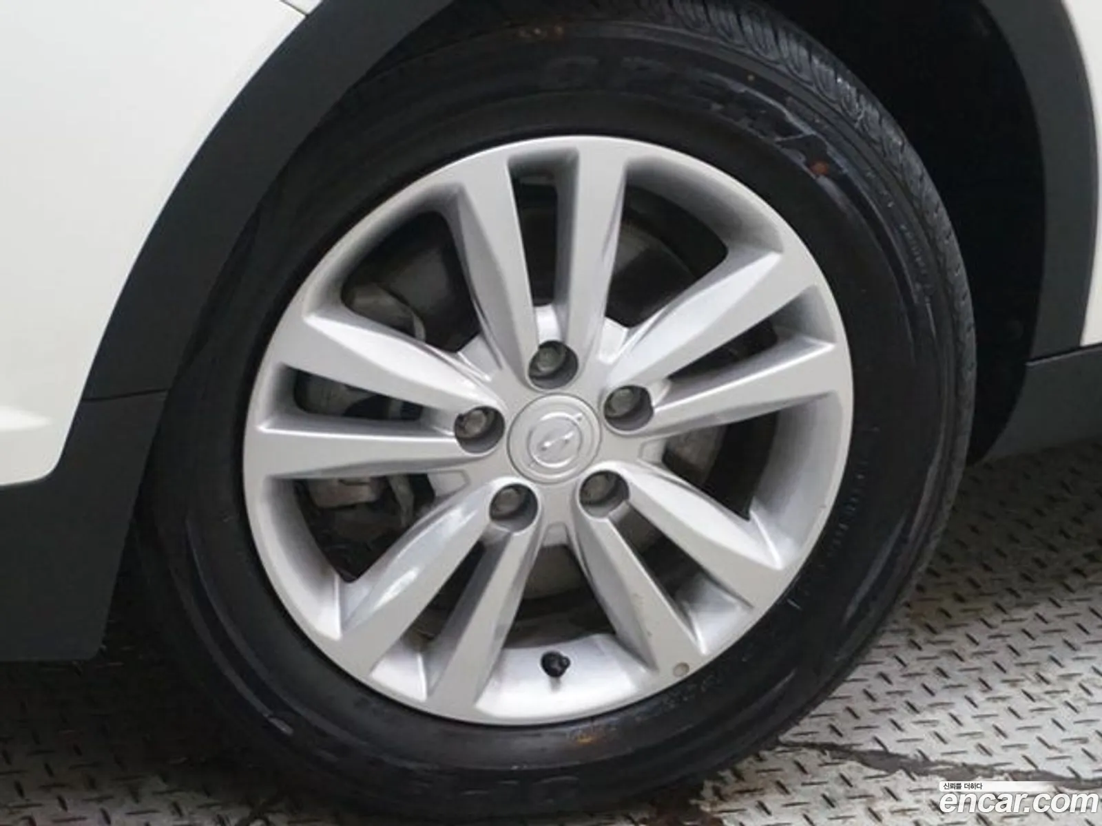 Kg Mobility Ssangyong Tivoli Armor Tx 2Wd - фотография 6851287