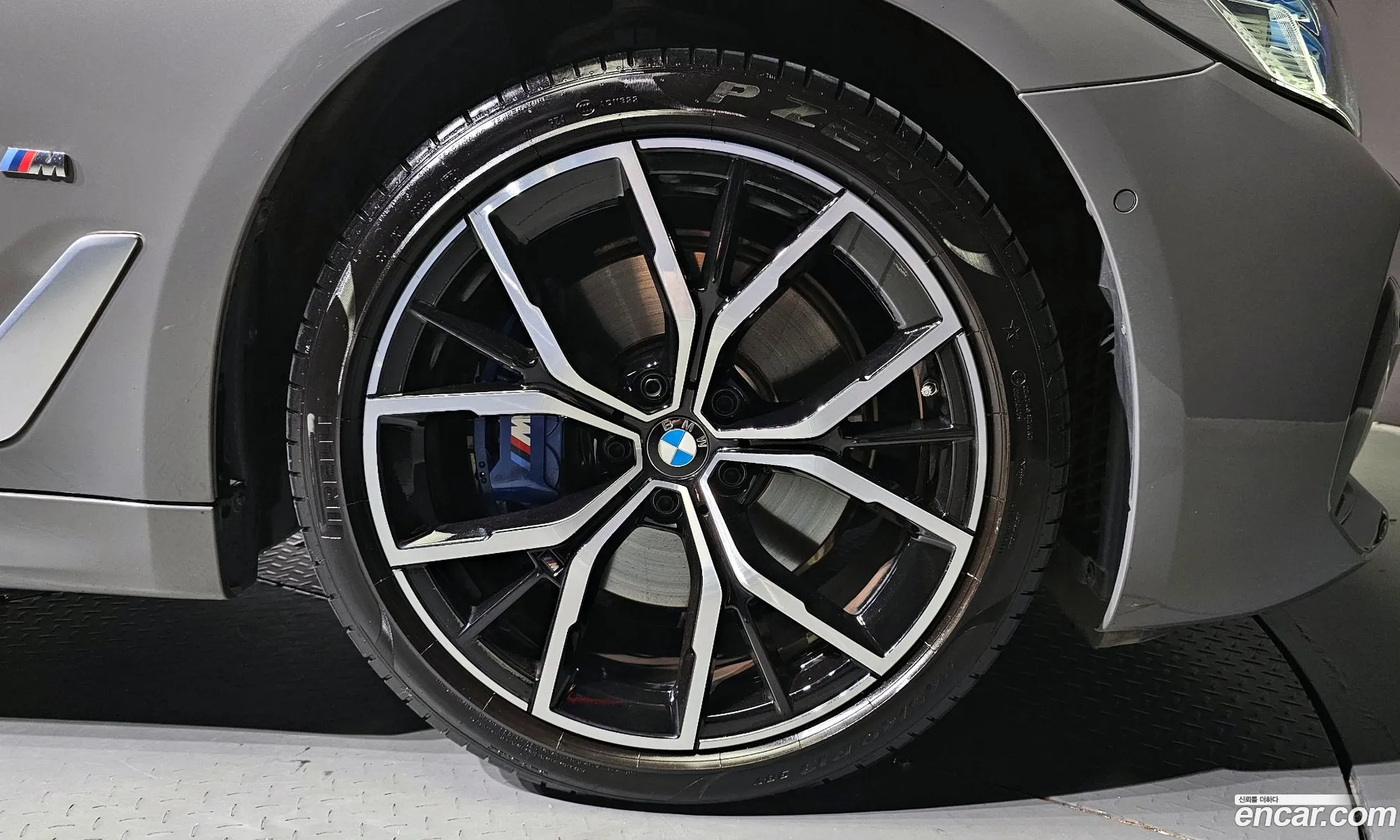 BMW 5 Series G30 530E M Sports - фотография 7435203