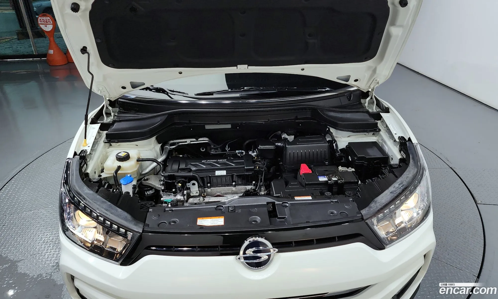 Kg Mobility Ssangyong Tivoli Armor Vx 2Wd - фотография 8336447