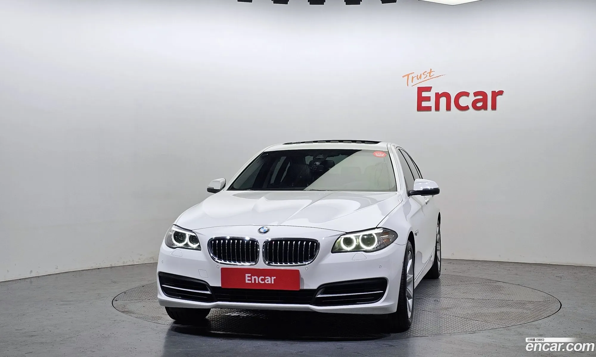 BMW 5 Series F10 528I xDrive - фотография 18338399