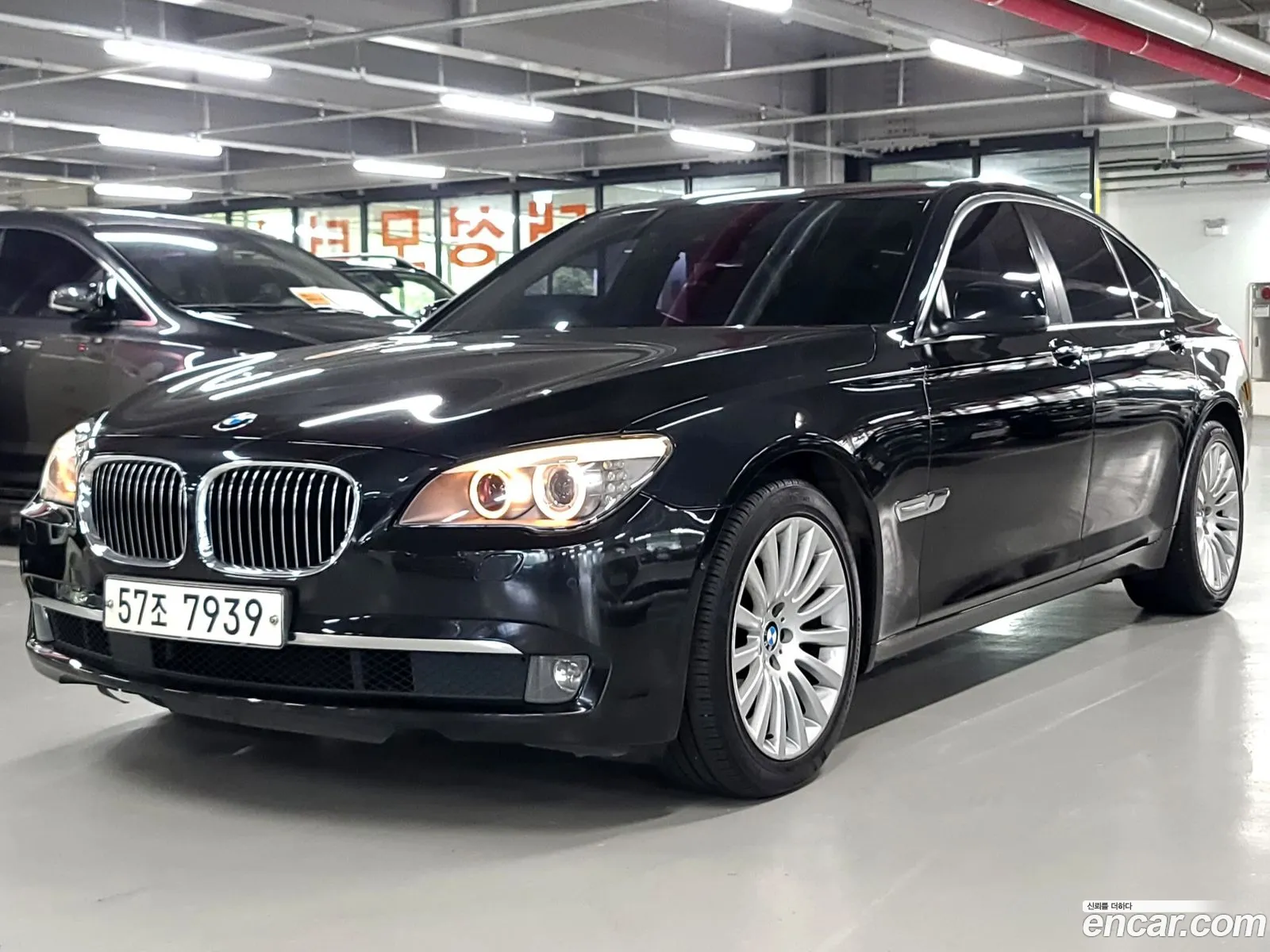 BMW 7 Series F01 740I - фотография 5184812