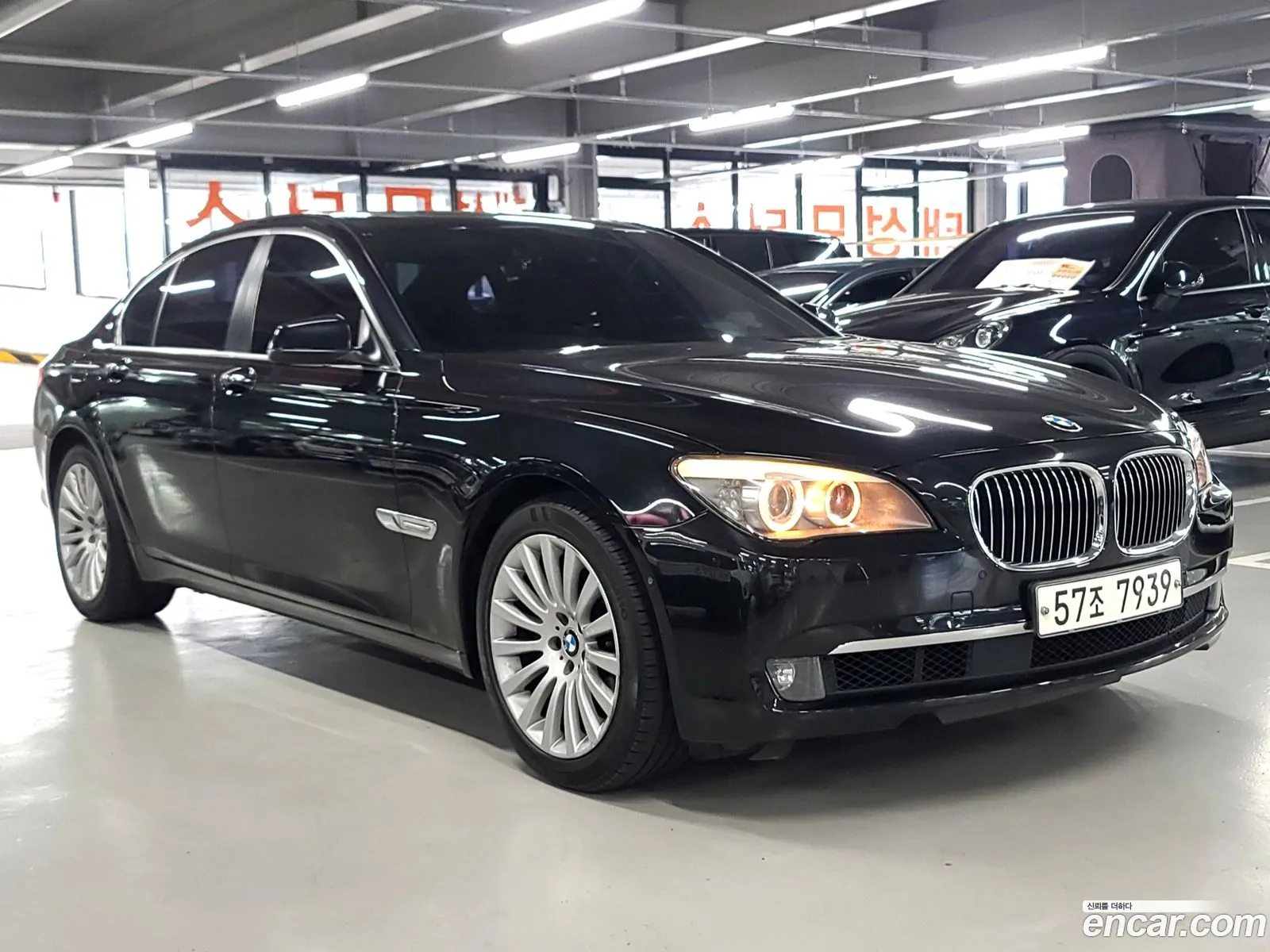 BMW 7 Series F01 740I - фотография 5184815