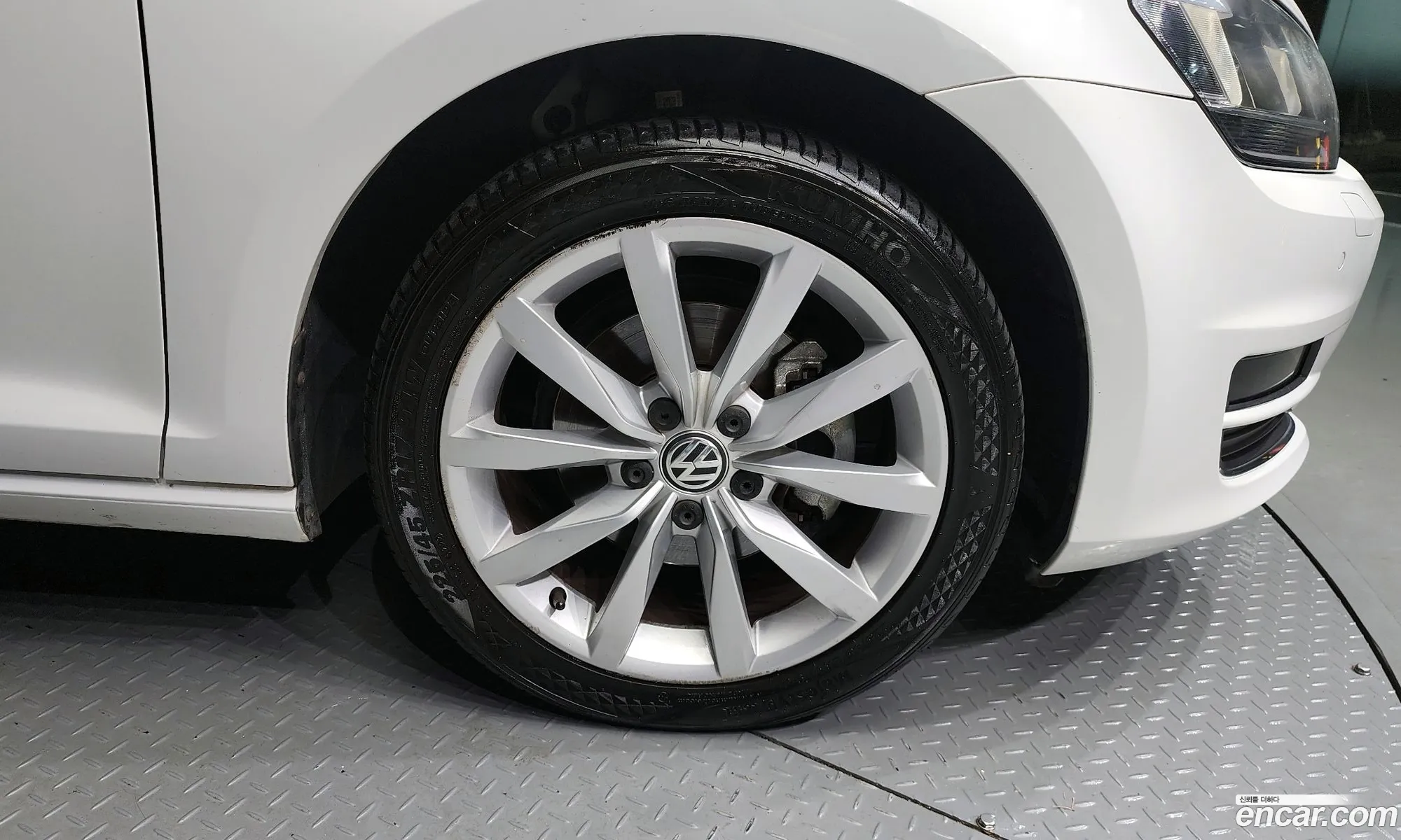 Volkswagen Golf 7Th Generation 20 Tdi - фотография 7937529