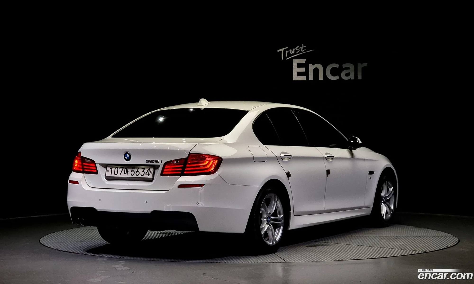 BMW 5 Series F10 528I M Aerodynamics - фотография 7435188