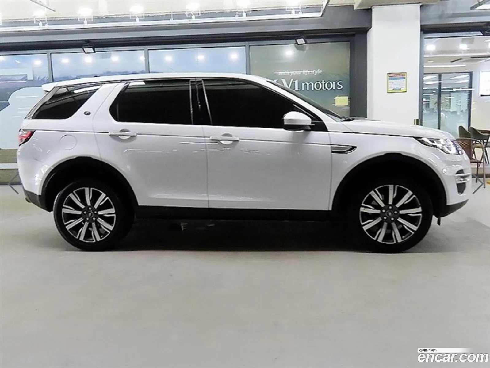Land Rover Discovery Sports 20 Td4 Hse Luxury - фотография 7103371