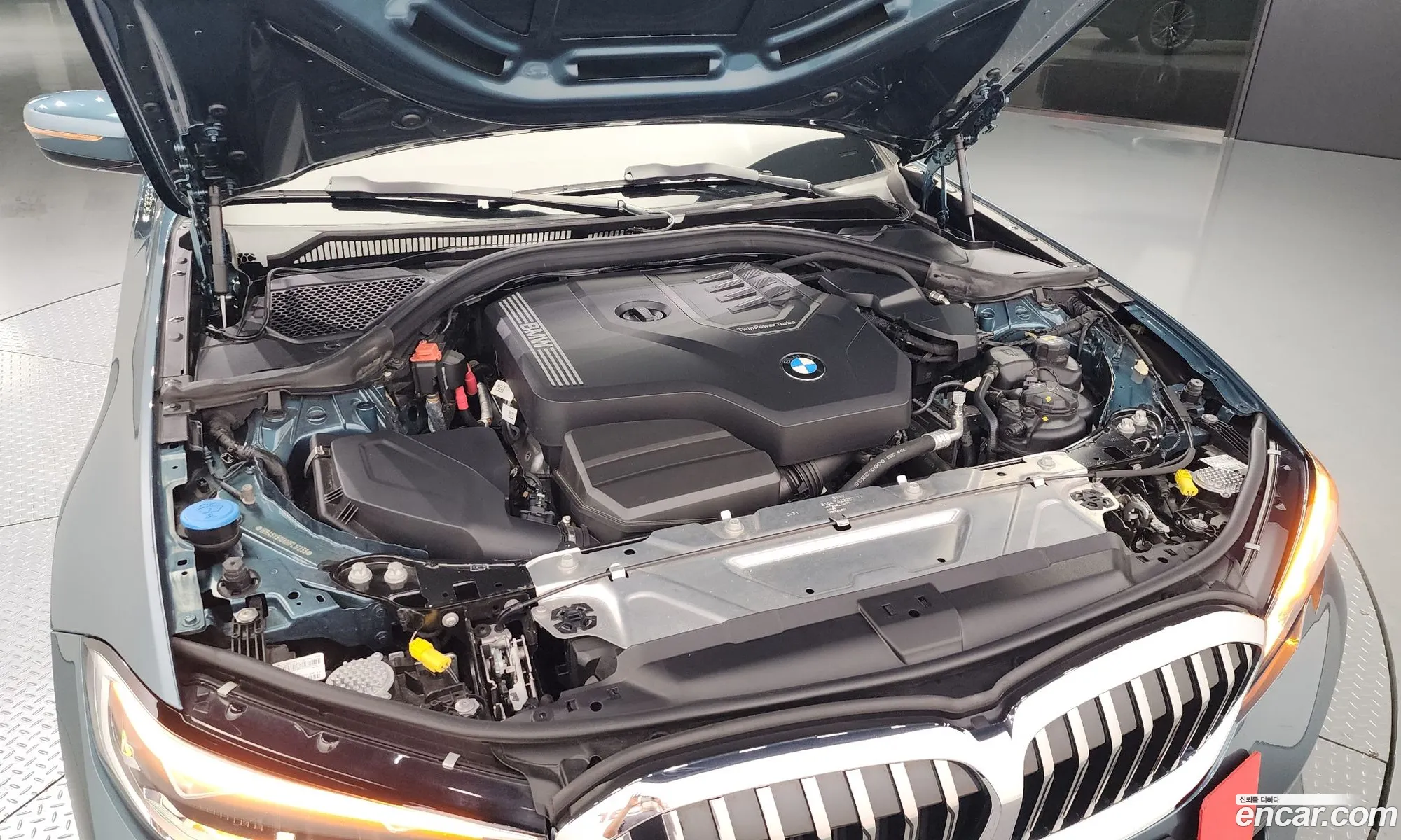 BMW 3 Series G20 320I Luxury - фотография 18422301