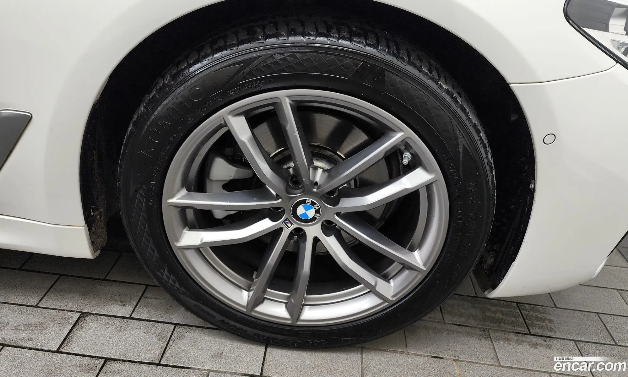 BMW 5 Series G30 520D M Sports Special Edition - фотография 8309606