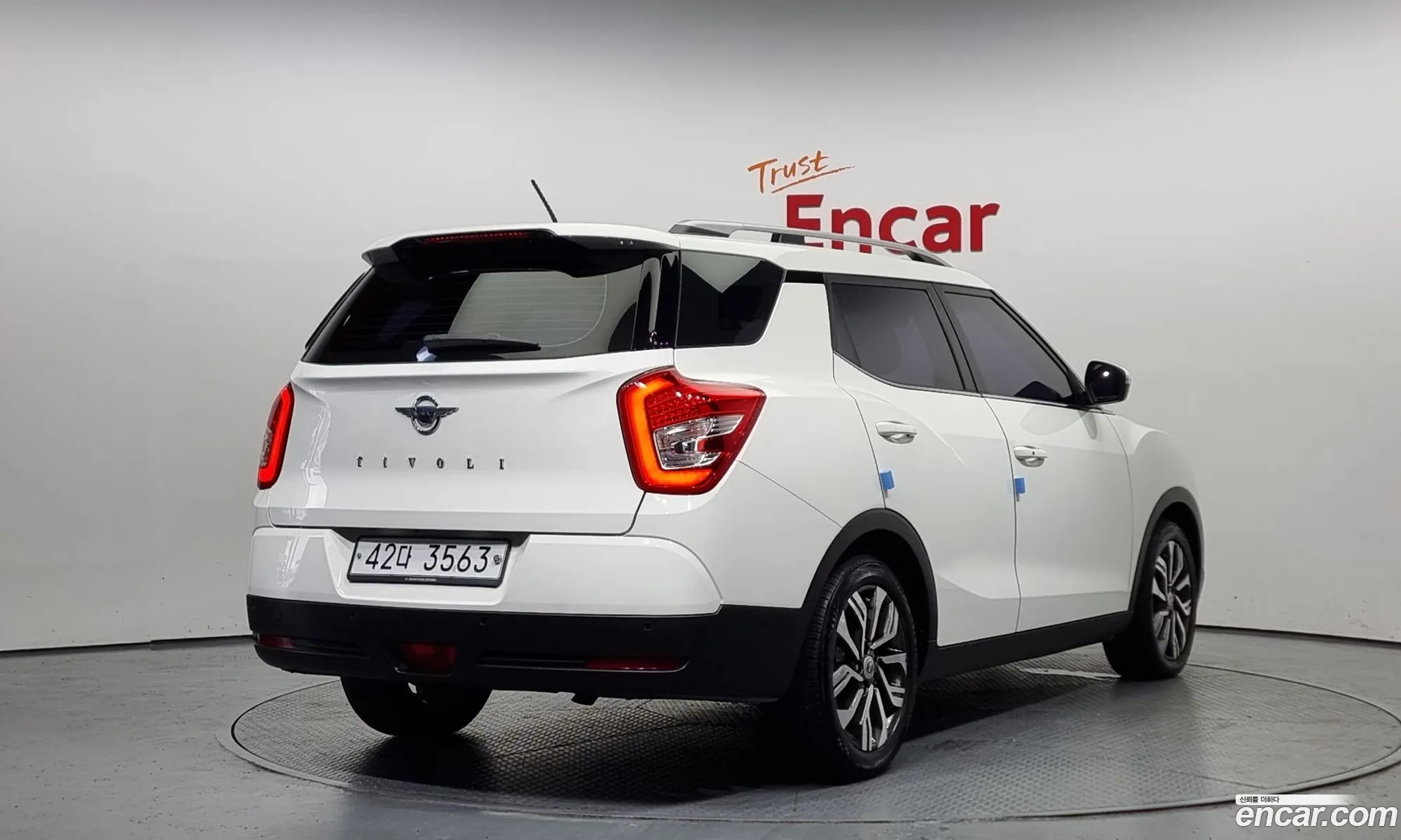 Kg Mobility Ssangyong Tivoli Air Diesel Ix 2Wd - фотография 8135392