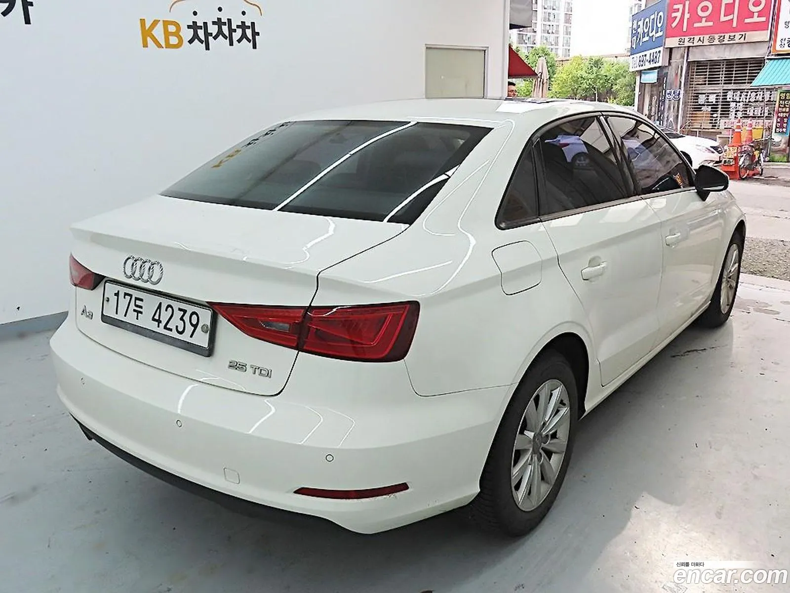 Audi New A3 25 Tdi Dynamic 8V - фотография 13639102