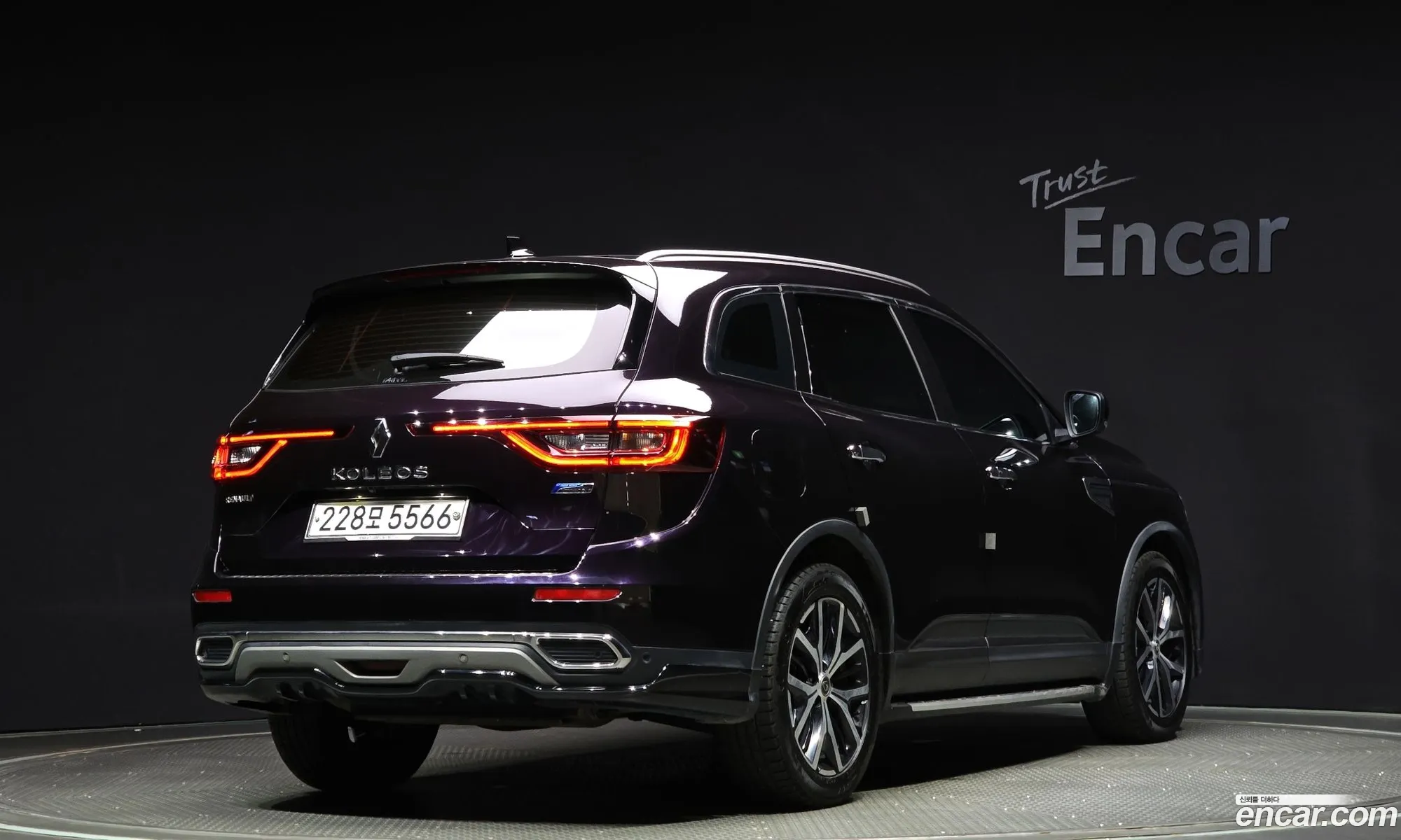 Renault Korea Samsung The New Qm6 20 Lpe Re Signature 2Wd - фотография 7189026