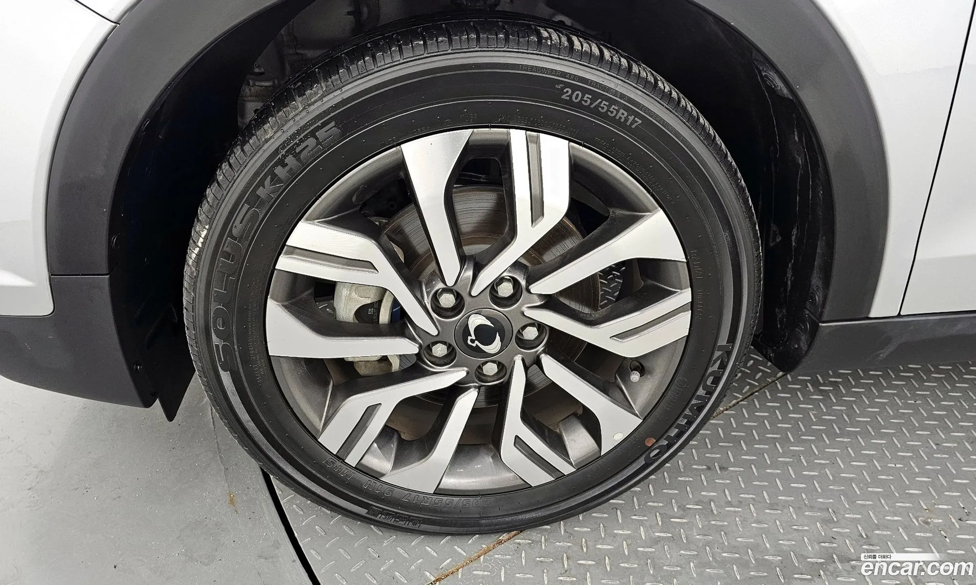 Kg Mobility Ssangyong Tivoli Armor Gear Plusⅰ 2Wd - фотография 8254030