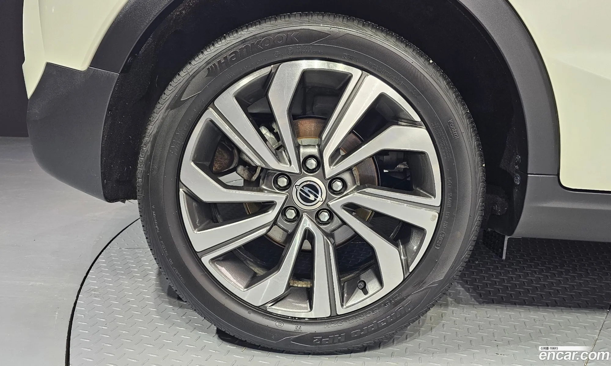 Kg Mobility Ssangyong Very New Tivoli Gasoline 15 4Wd Upbeat - фотография 6977365