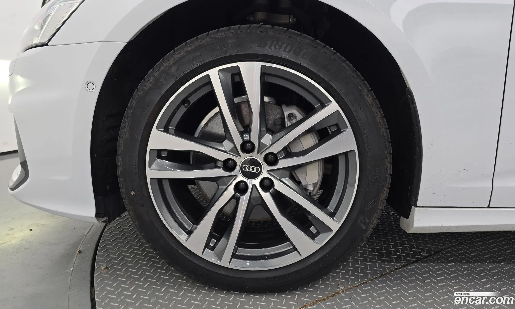 Audi A6 C8 45 Tfsi Quattro Premium - фотография 397373