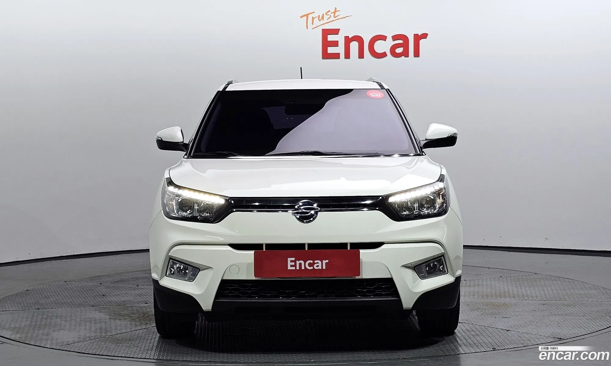 Kg Mobility Ssangyong Tivoli Lx 2Wd Luxury Model - фотография 6977399