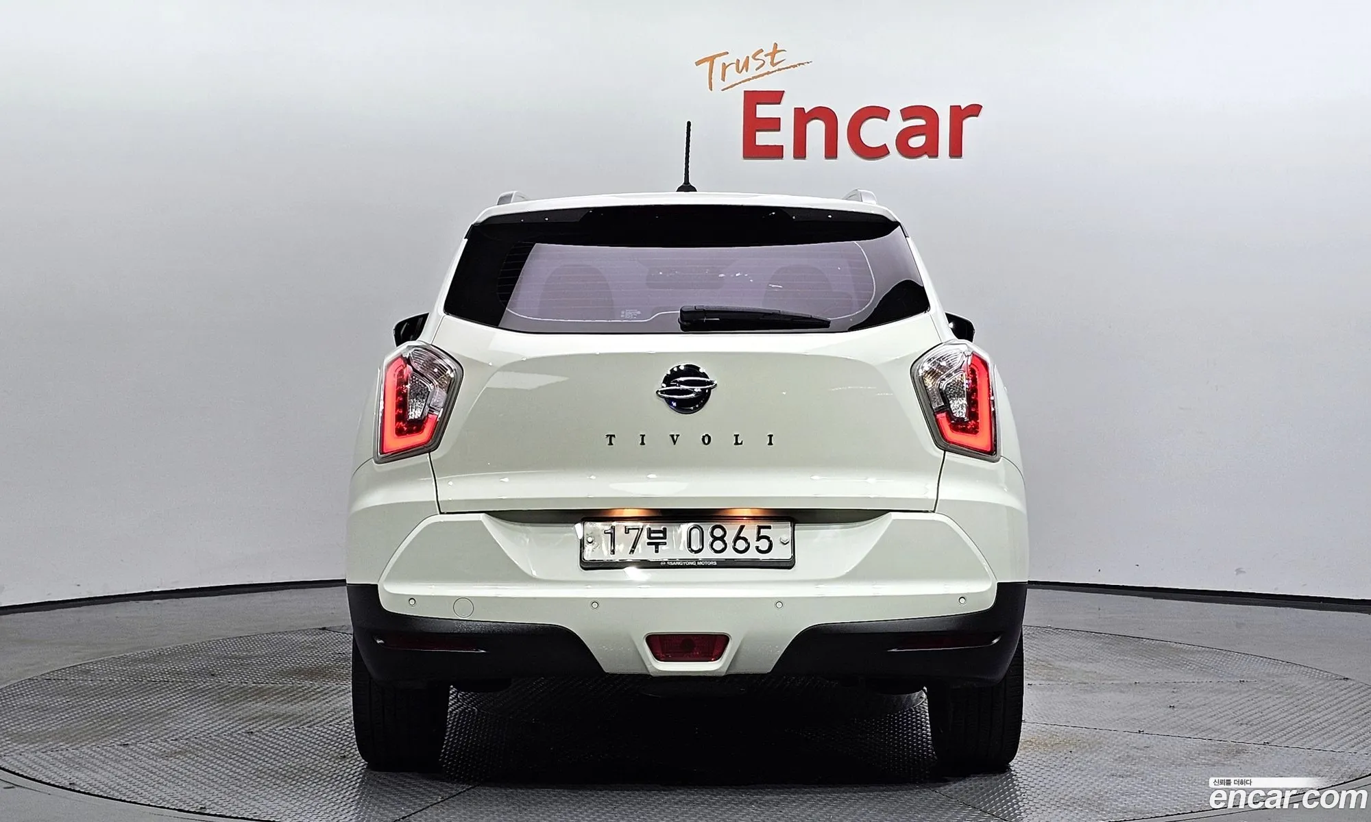 Kg Mobility Ssangyong Tivoli Lx 2Wd Luxury Model - фотография 6977400