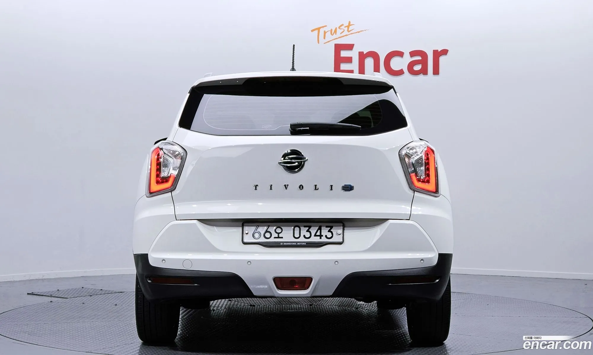 Kg Mobility Ssangyong Tivoli Diesel Lx 2Wd - фотография 8206627