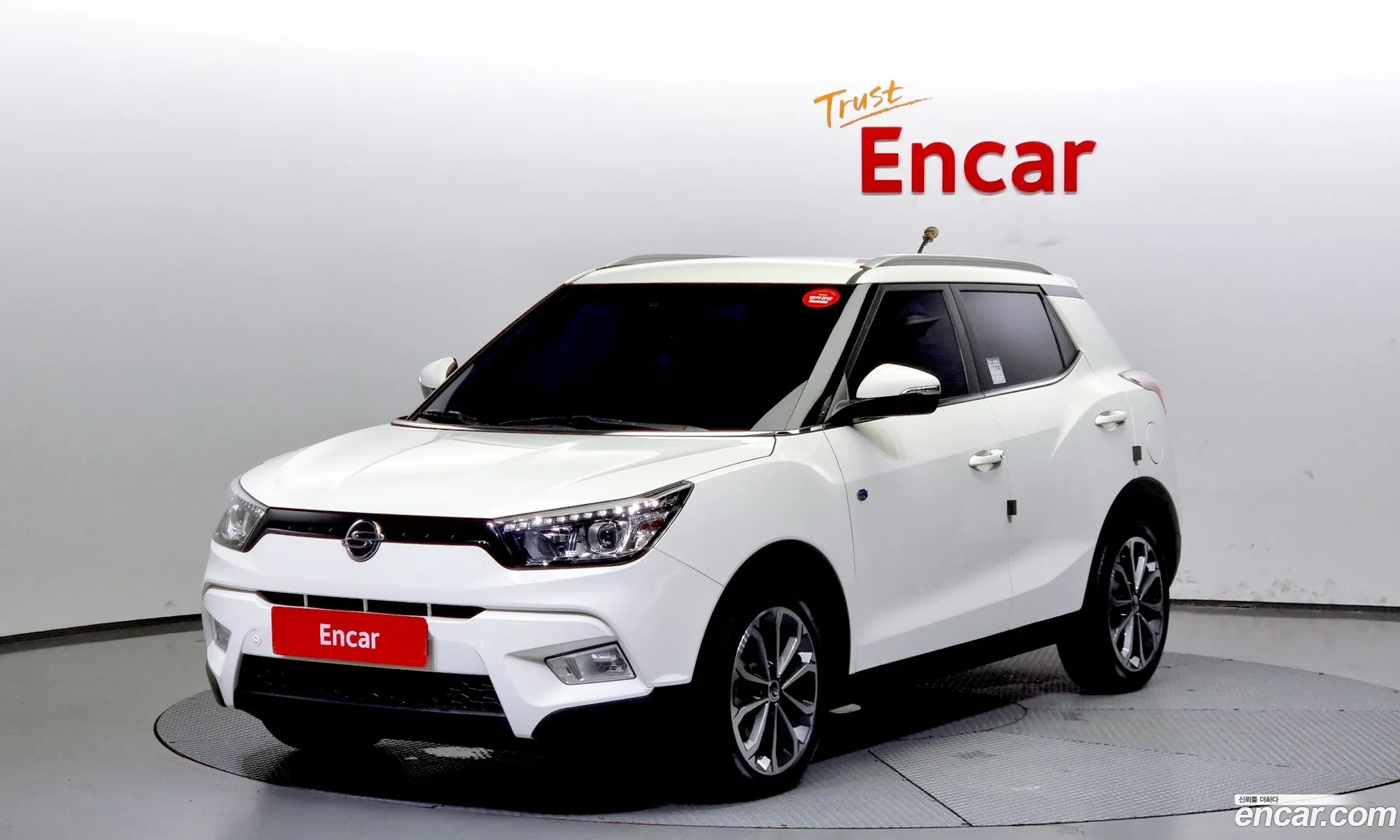 Kg Mobility Ssangyong Tivoli Diesel Lx 2Wd - фотография 7973697