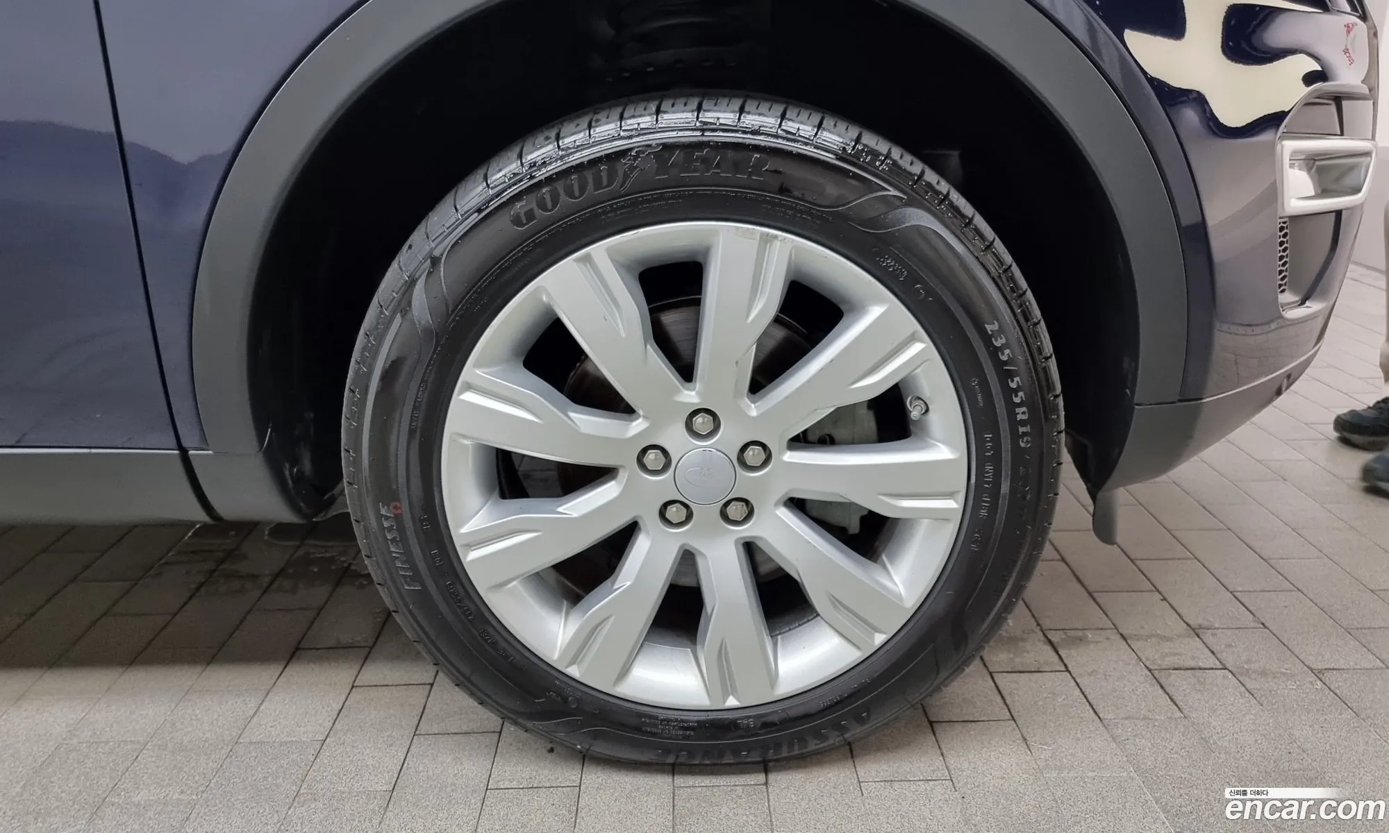 Land Rover Discovery Sports 20 Td4 Hse Luxury - фотография 7103345