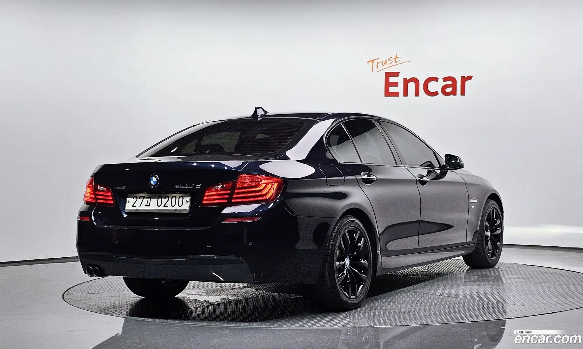 BMW 5 Series F10 520D xDrive M Aerodynamics - фотография 8126571