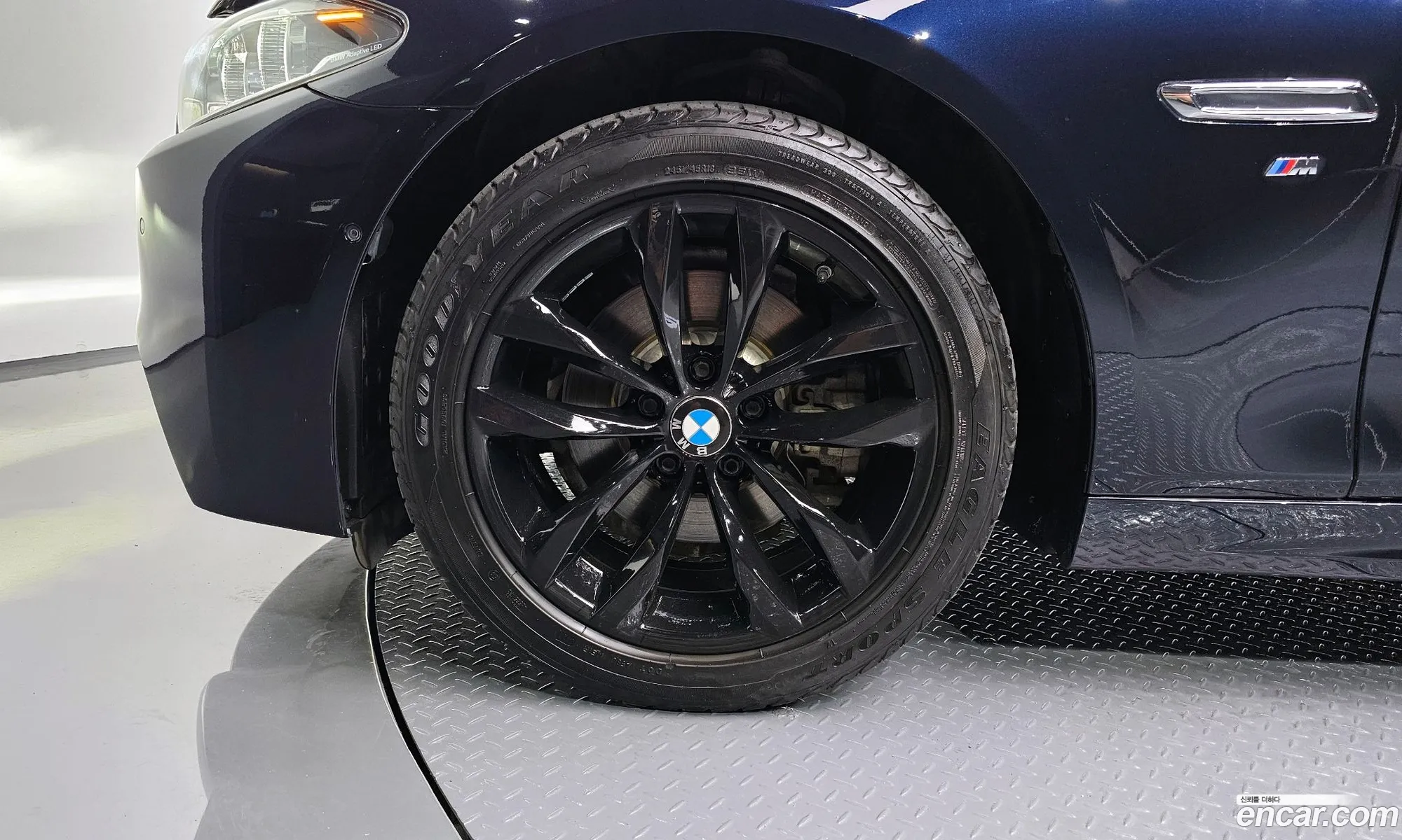 BMW 5 Series F10 520D xDrive M Aerodynamics - фотография 8126574