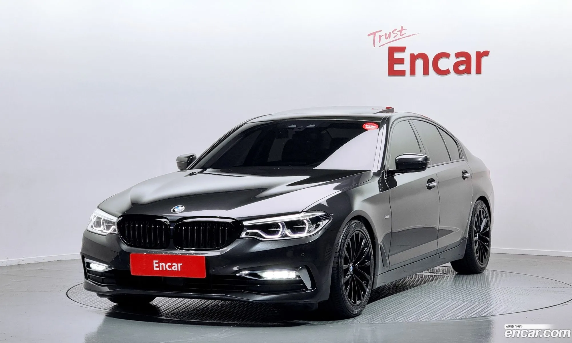 BMW 5 Series G30 530I xDrive Luxury Plus - фотография 18389258