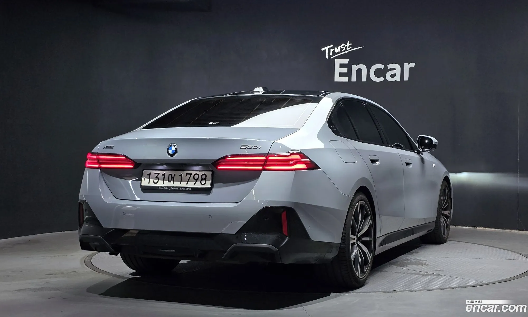 BMW 5 Series G60 530I xDrive M Sports - фотография 7265423