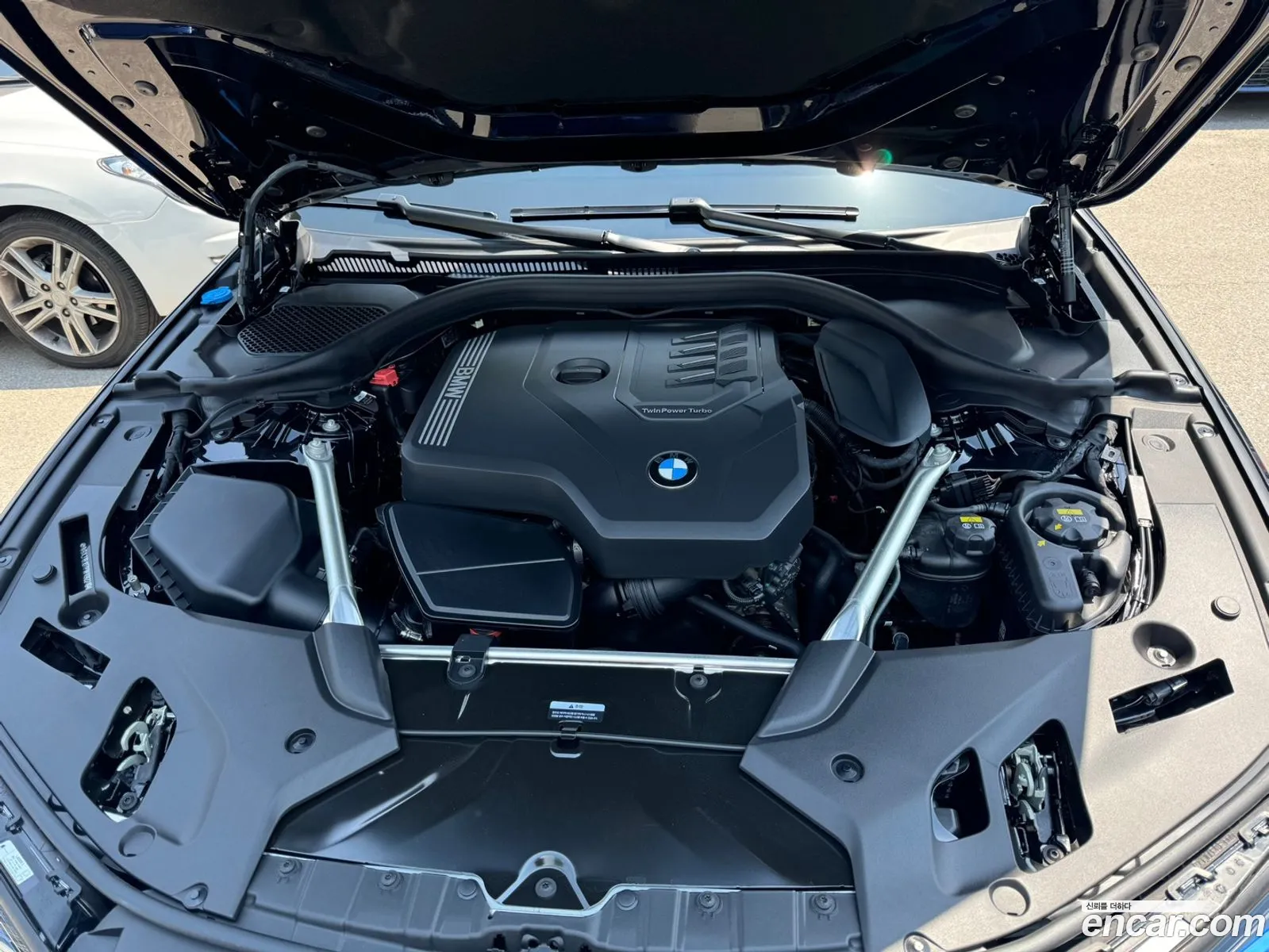 BMW 5 Series G30 530I xDrive M Sports - фотография 18338377