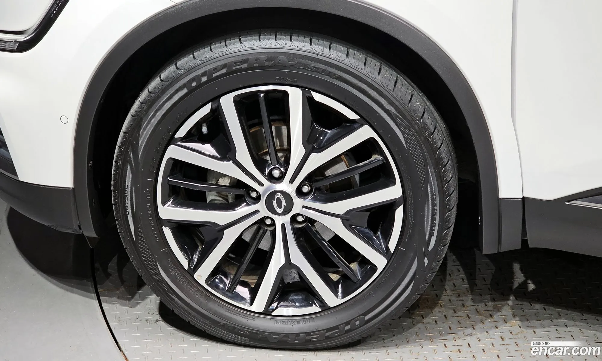 Renault Korea Samsung The New Qm6 20 Lpe Re Signature 2Wd - фотография 8142415