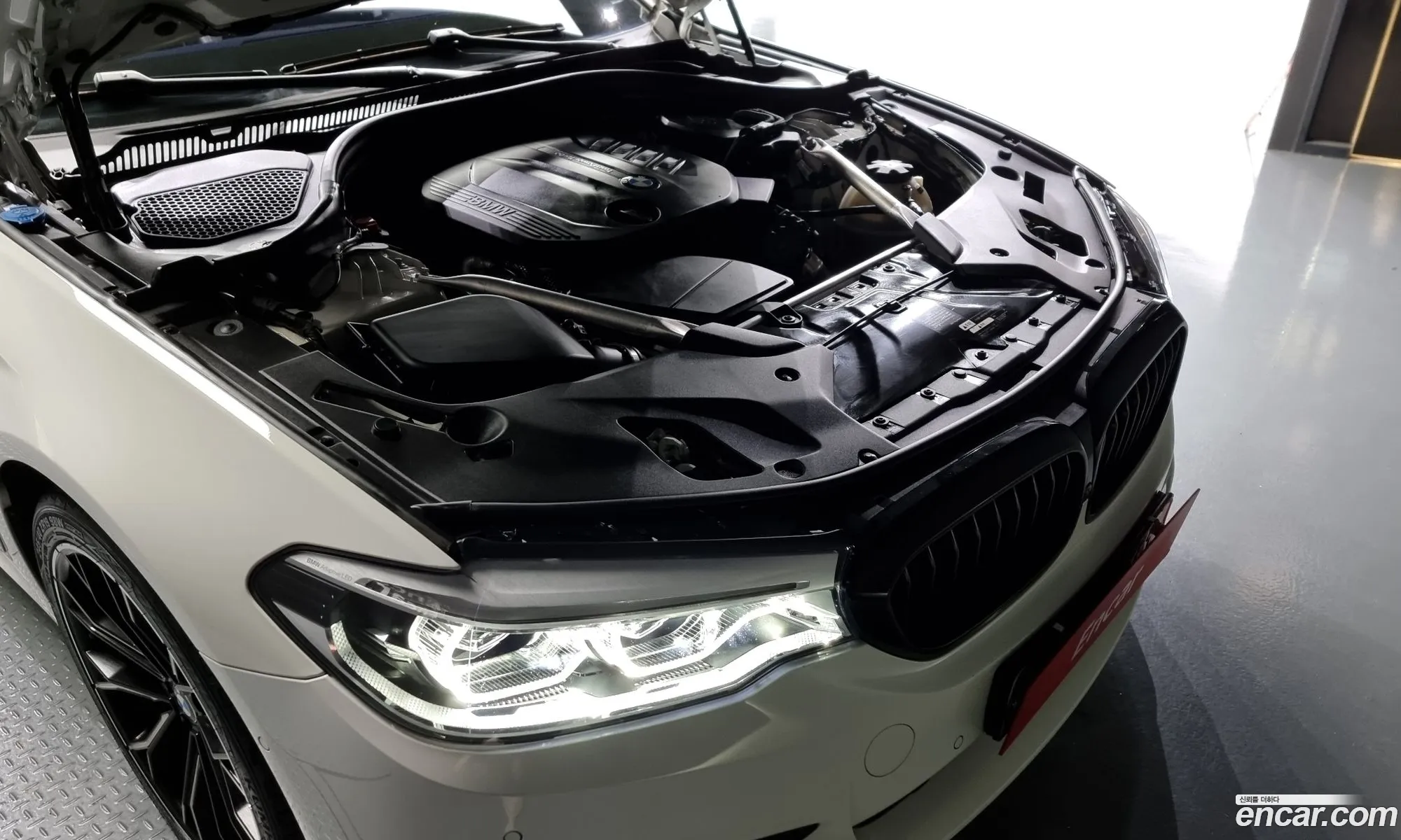 BMW 5 Series G30 520D M Sports Plus - фотография 12405621
