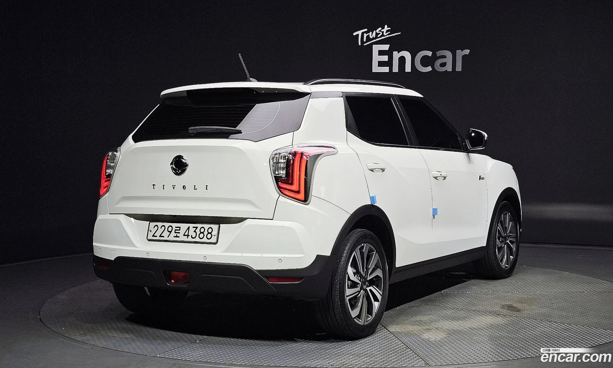 Kg Mobility Ssangyong Very New Tivoli Gasoline 15 2Wd Limited Edition - фотография 7668483