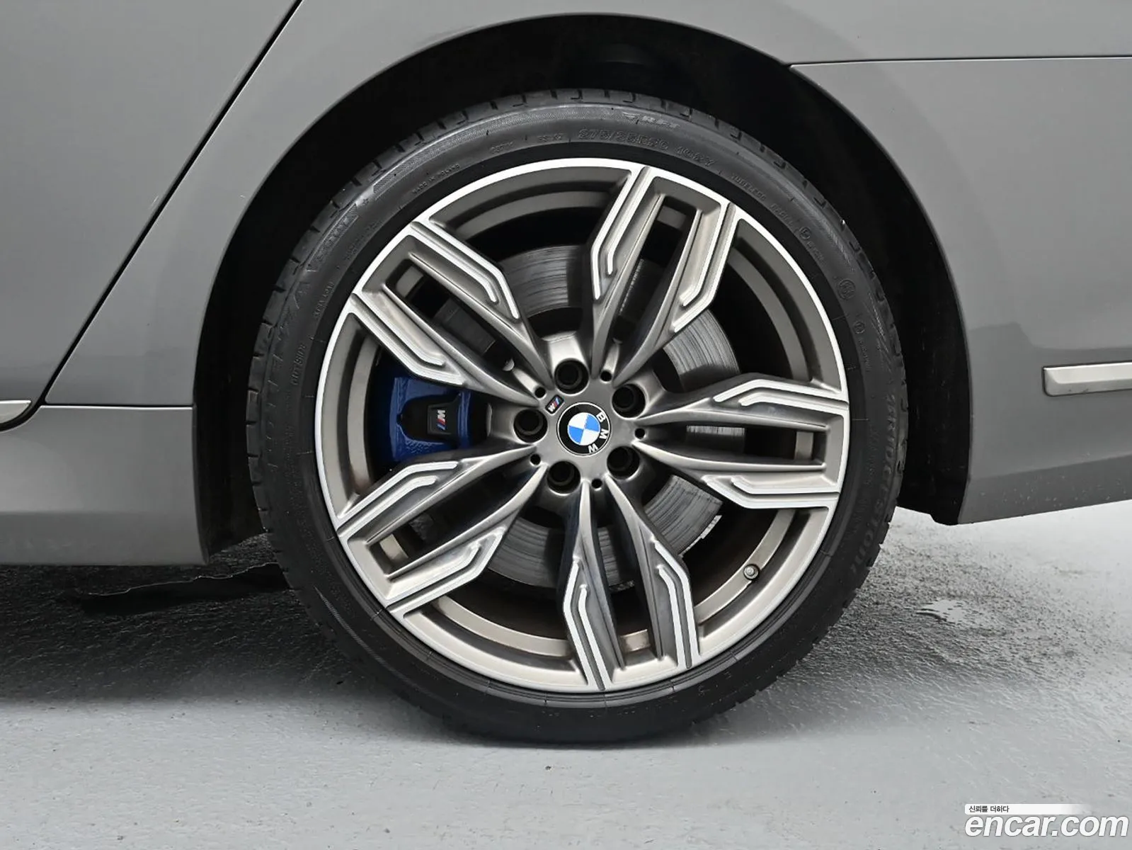 BMW 7 Series G11 M760Li xDrive - фотография 6831304