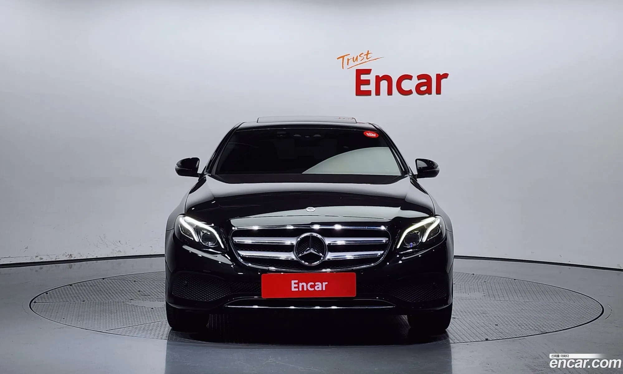 Benz E-Class W213 E220D Avantgarde - фотография 19133199