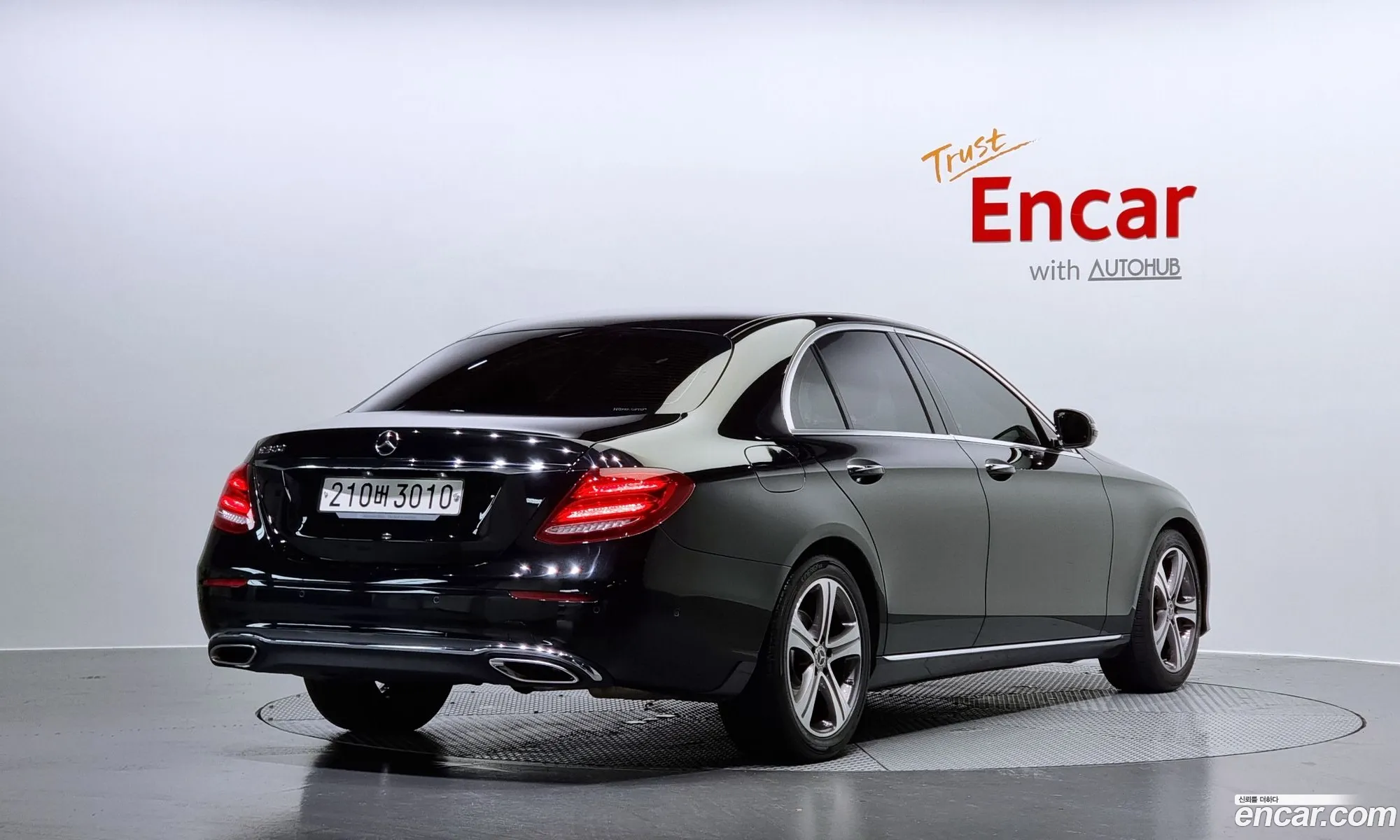 Mercedes E-Class W213 E300 Avantgarde - фотография 19133186