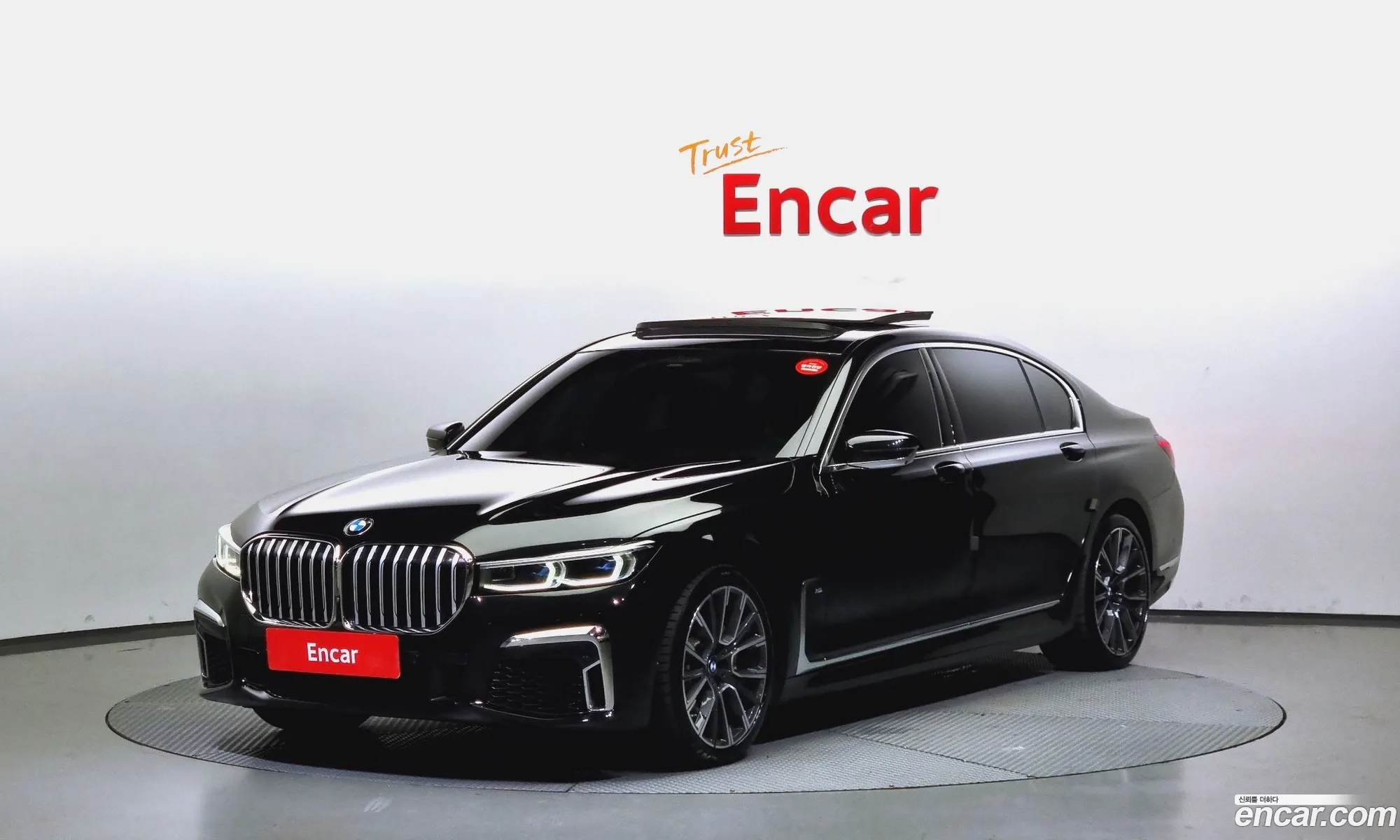 BMW 7 Series G11 740Li xDrive M Sports - фотография 7837795