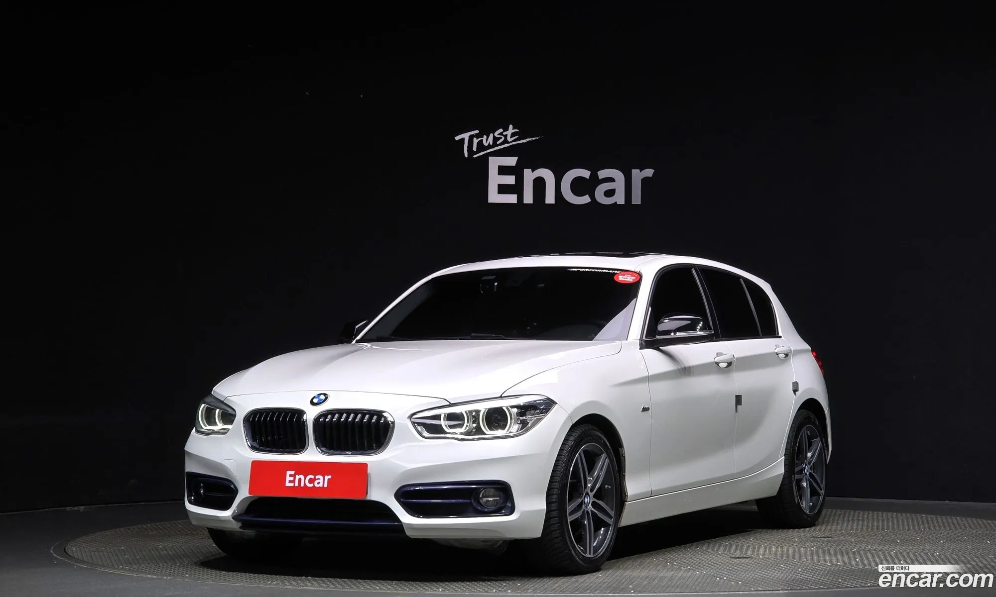BMW 1 Series F20 118D Sports 5-Door - фотография 18338361