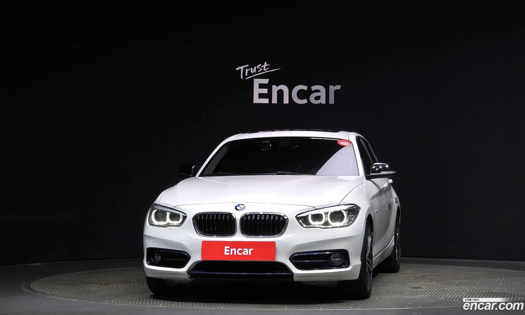 BMW 1 Series F20 118D Sports 5-Door - фотография 18338363
