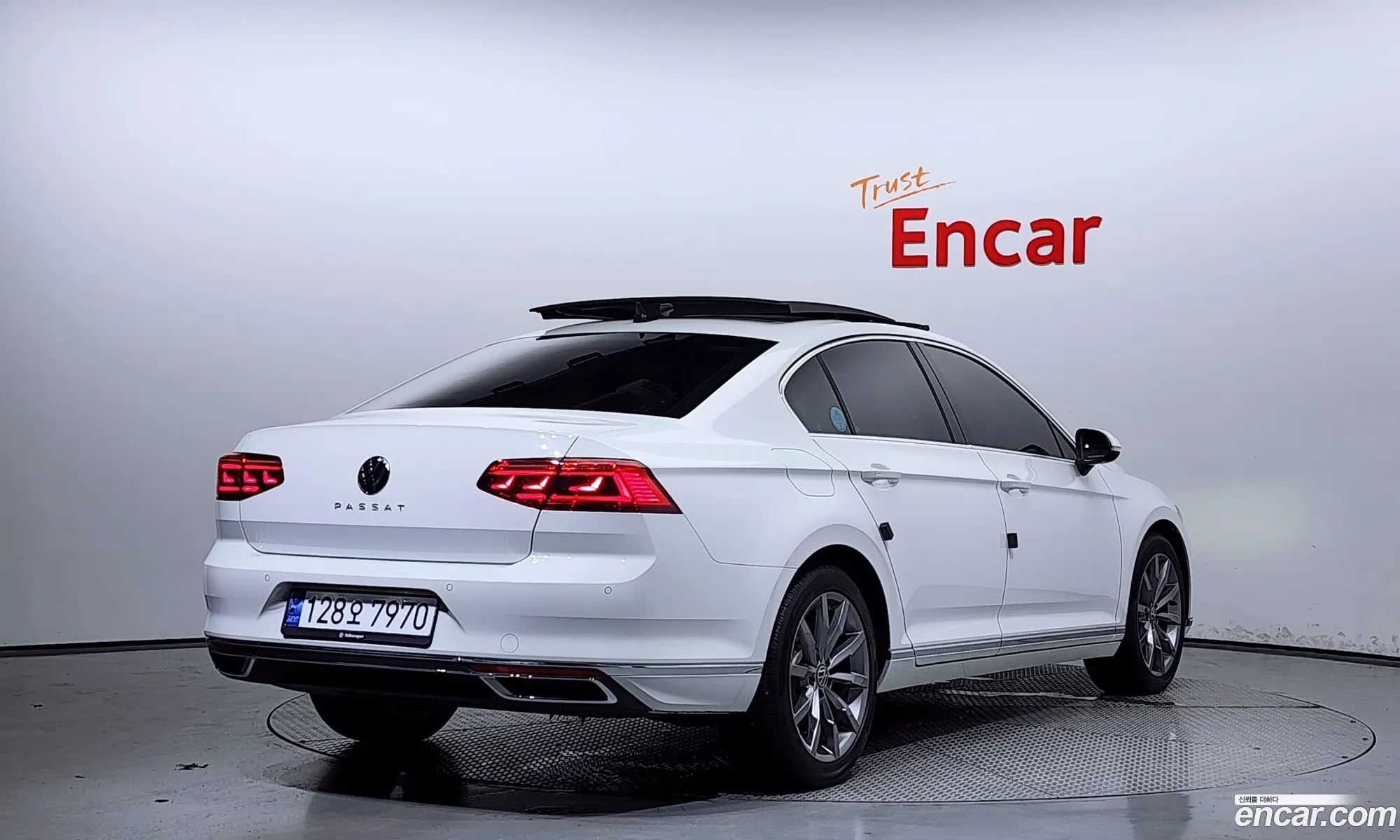 Volkswagen Passat GtB8 20 Tdi Prestige - фотография 7937466