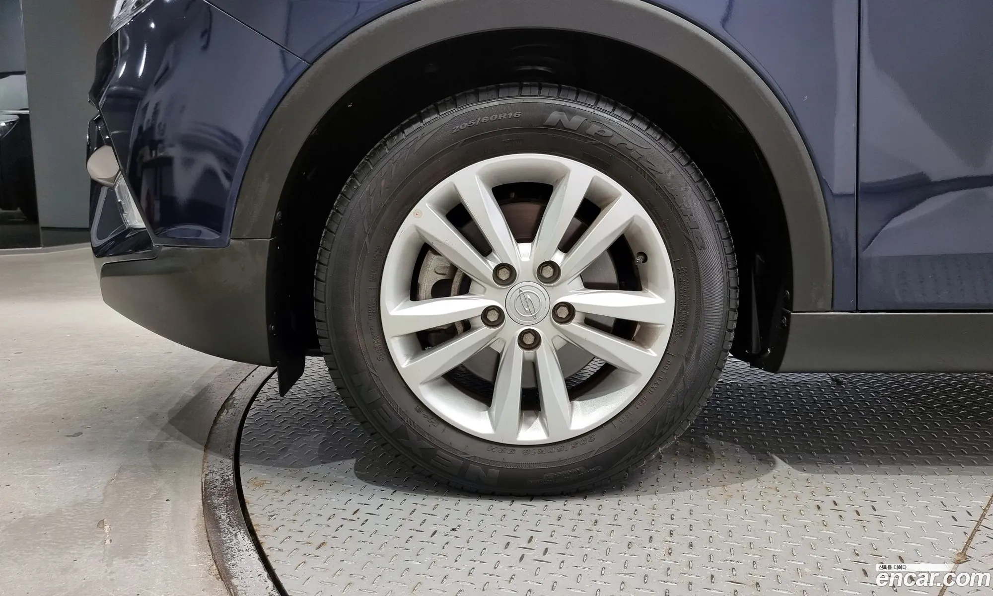 Kg Mobility Ssangyong Tivoli Vx 2Wd - фотография 6961438