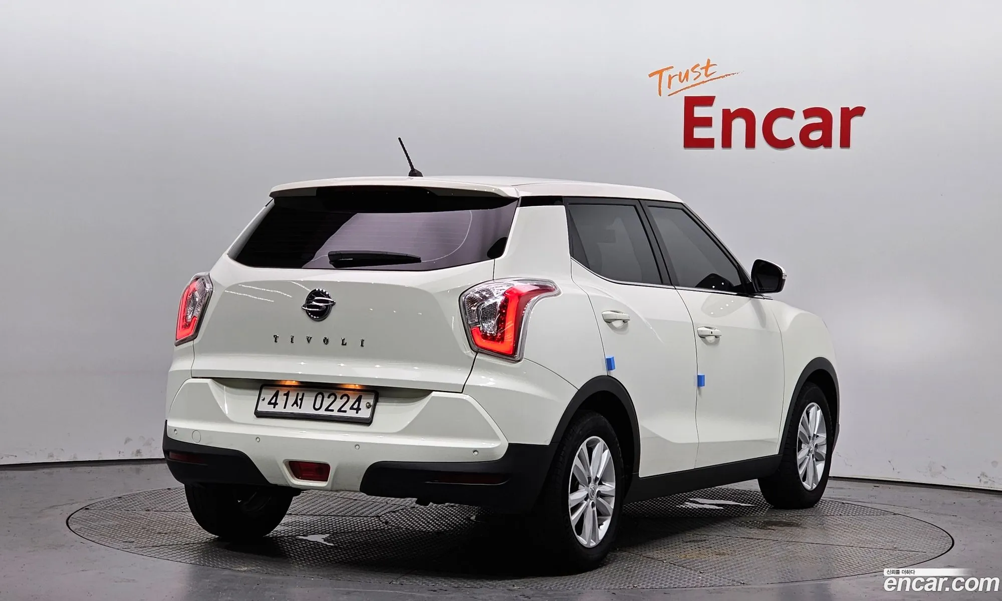 Kg Mobility Ssangyong Tivoli Vx 2Wd - фотография 8198509