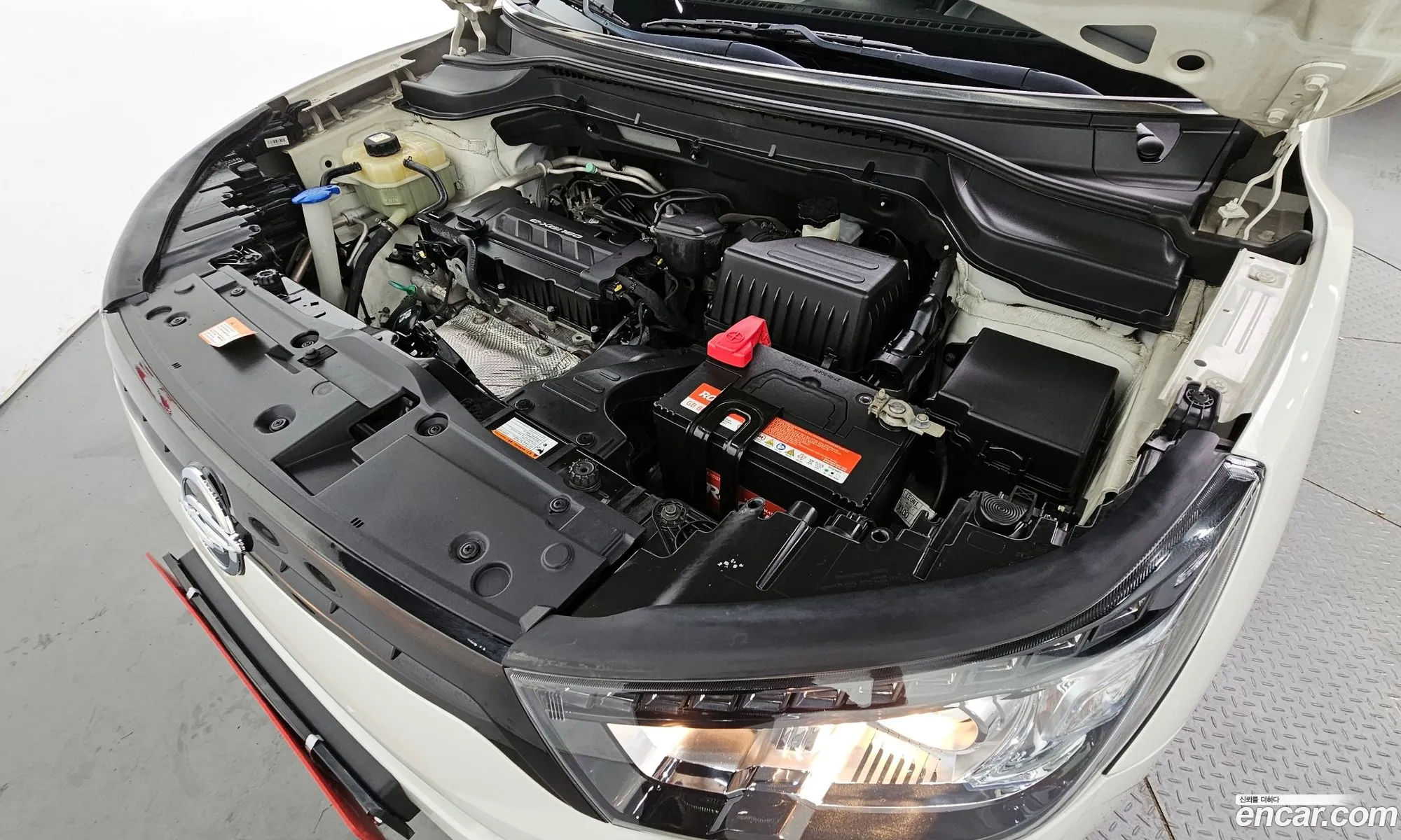 Kg Mobility Ssangyong Tivoli Vx 2Wd - фотография 8198513