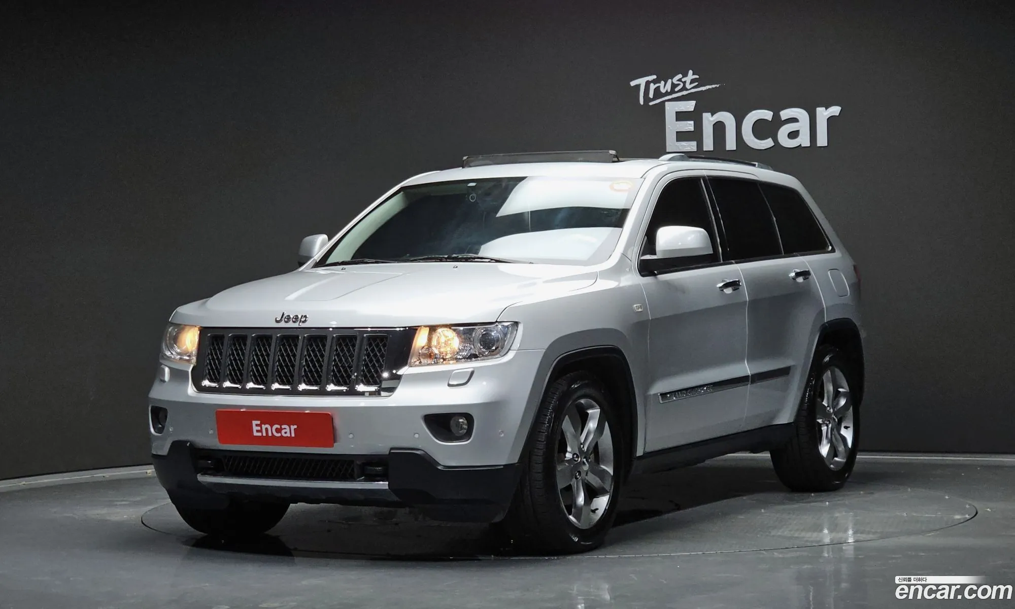 Jeep Grand Cherokee 36 Overland Wk2 - фотография 7033261