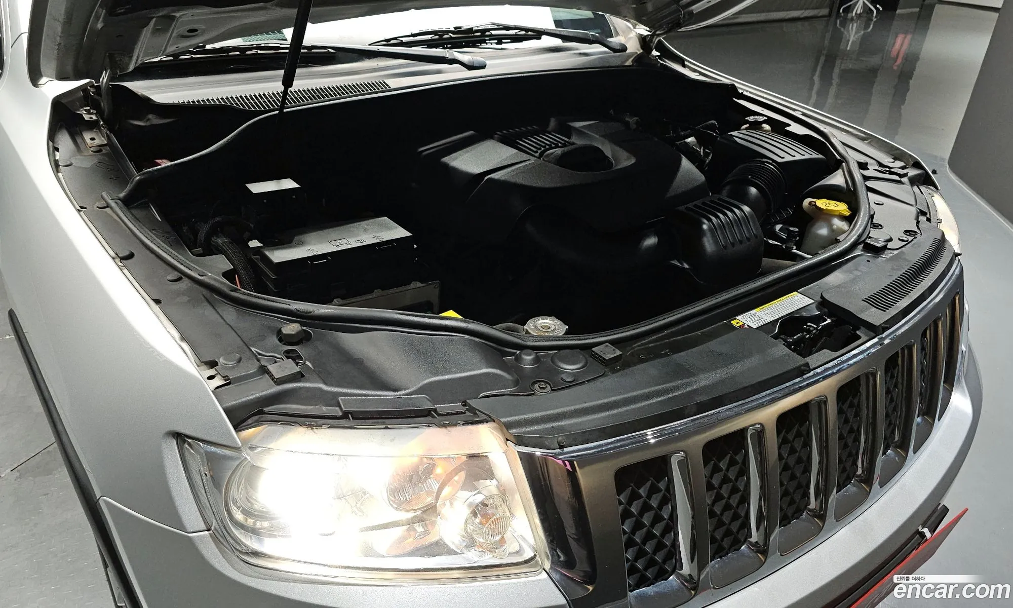 Jeep Grand Cherokee 36 Overland Wk2 - фотография 7033266