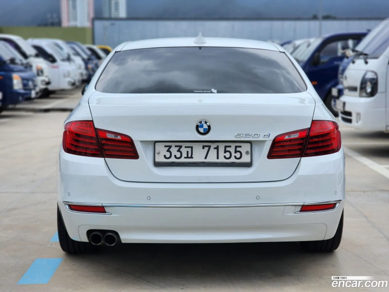 BMW 5 Series F10 520D Luxury - фотография 12443184