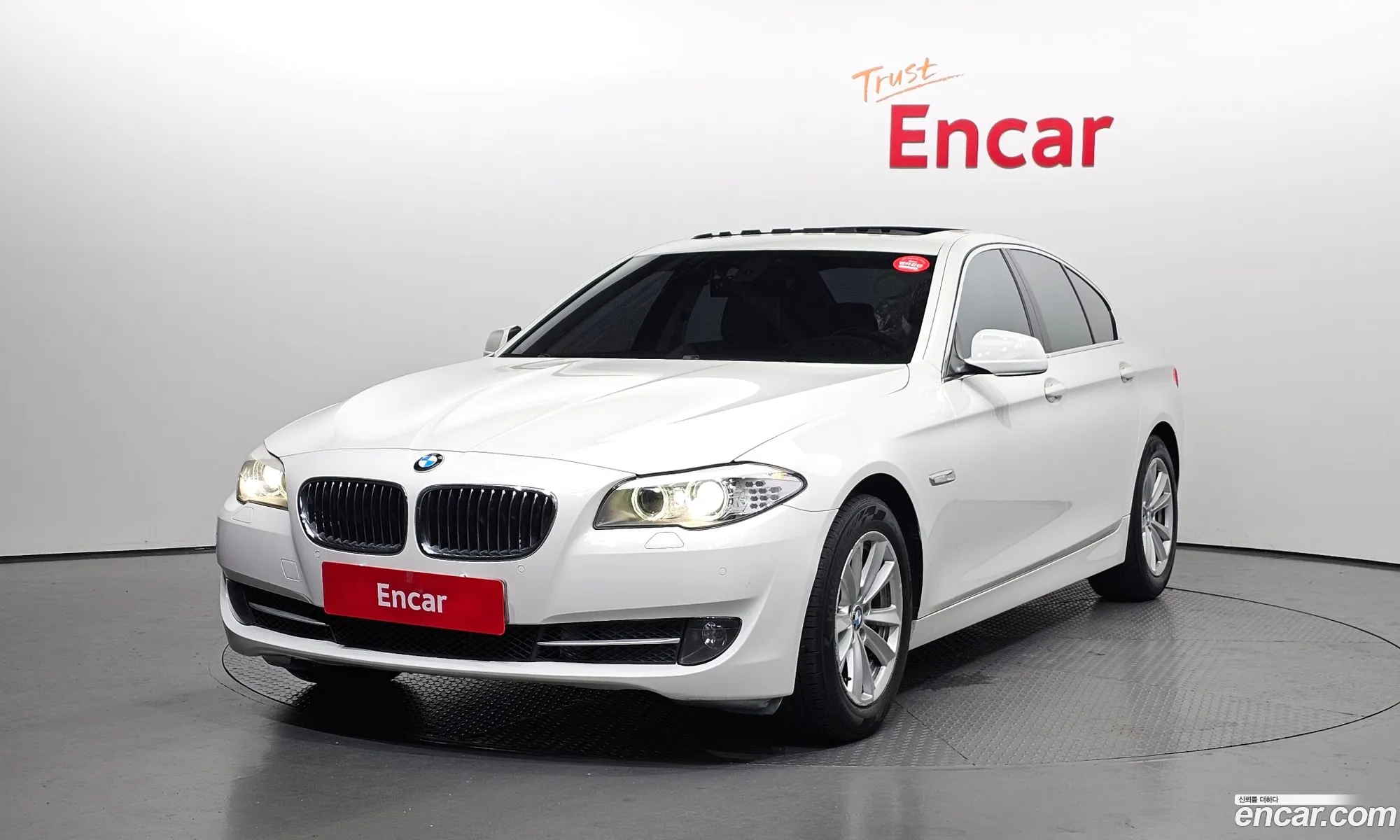 BMW 5 Series F10 520D - фотография 18389210