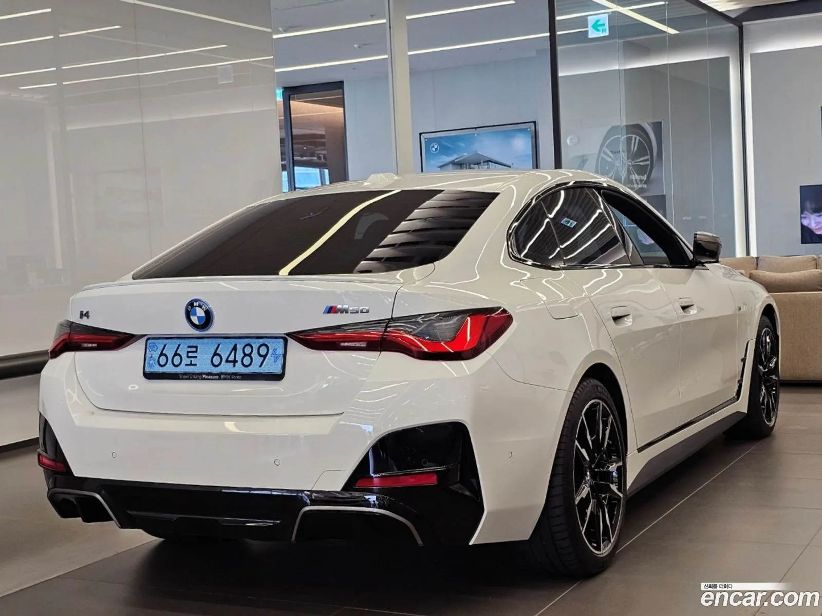 BMW I4 M50 - фотография 6872895