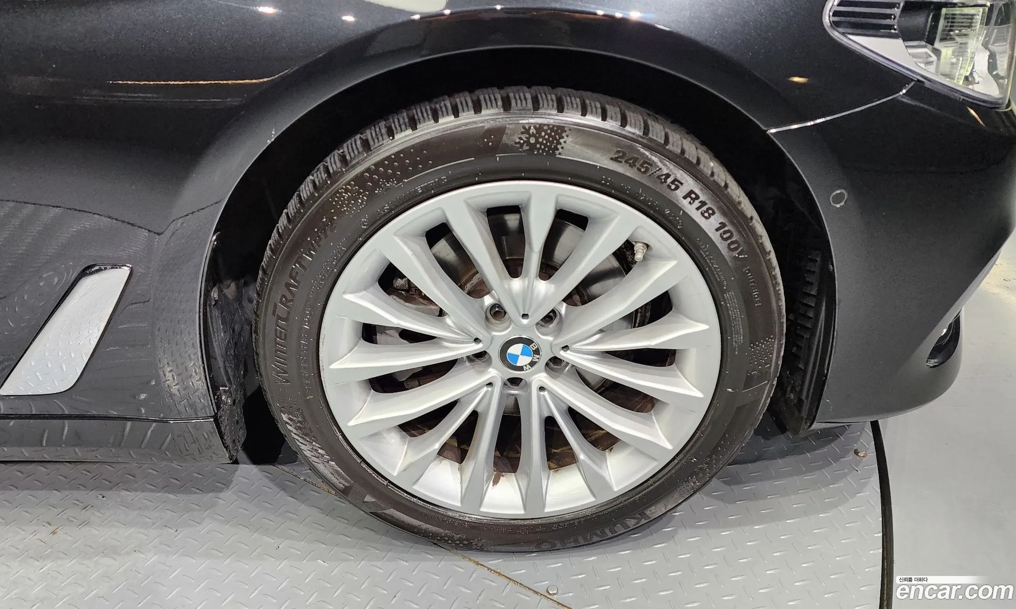 5 Series G30 520D Luxury Plus - фотография 7373942