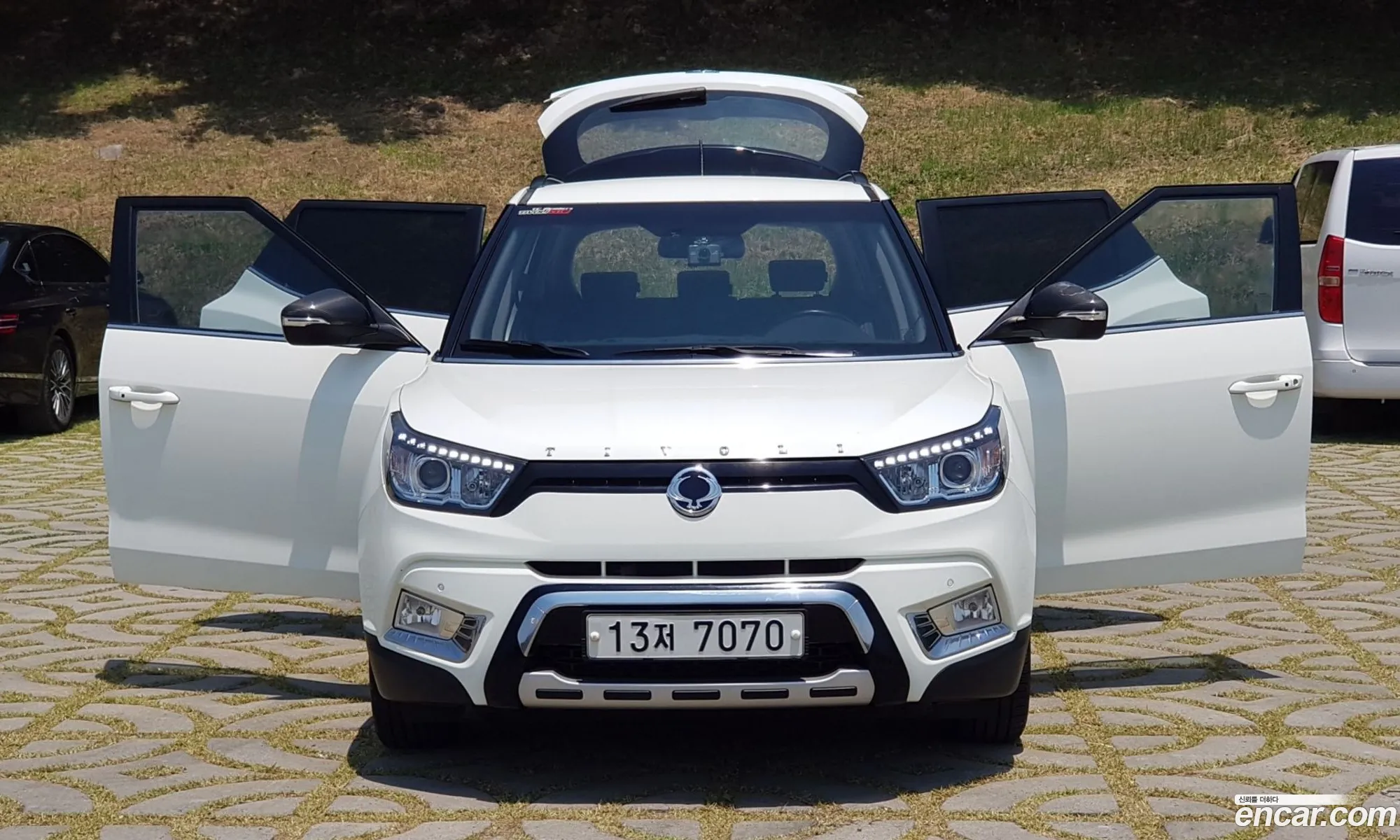 Kg Mobility Ssangyong Tivoli Lx 2Wd Top-Of-The-Line Model - фотография 7533412