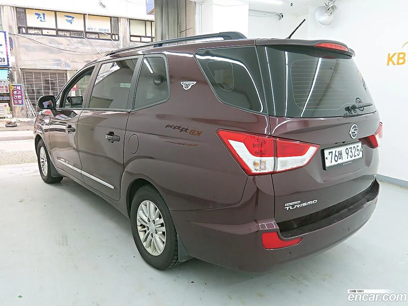 Kg Mobility Ssangyong Korando Turismo 4Wd Gt 11-Seater - фотография 4932463