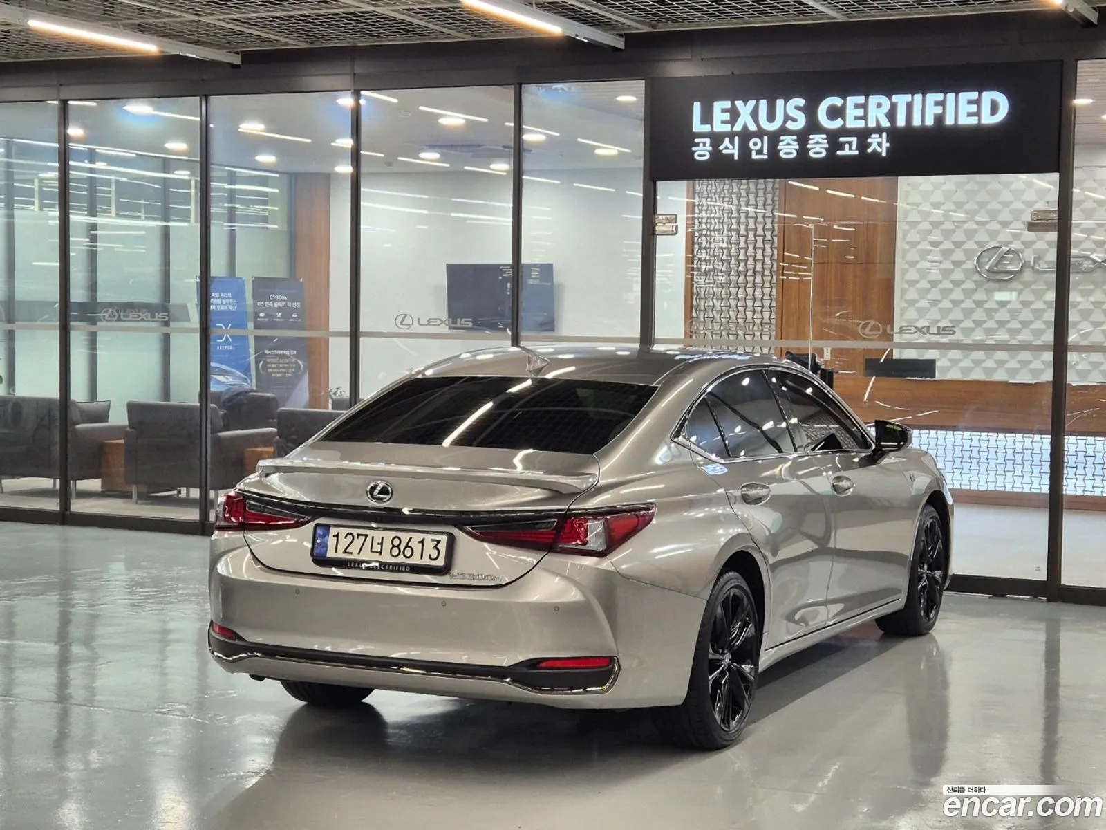 Lexus Es300H 7Th Generation F-Sport Design Package - фотография 6670854