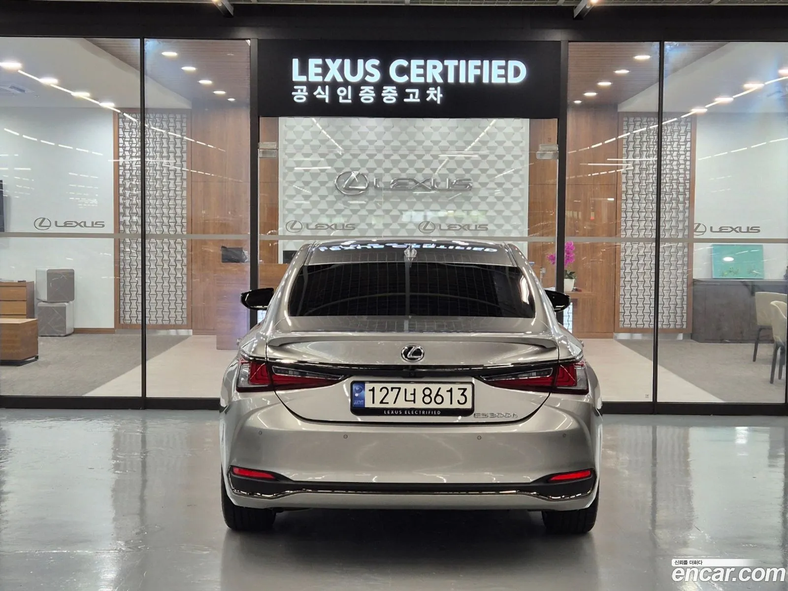 Lexus Es300H 7Th Generation F-Sport Design Package - фотография 6670856